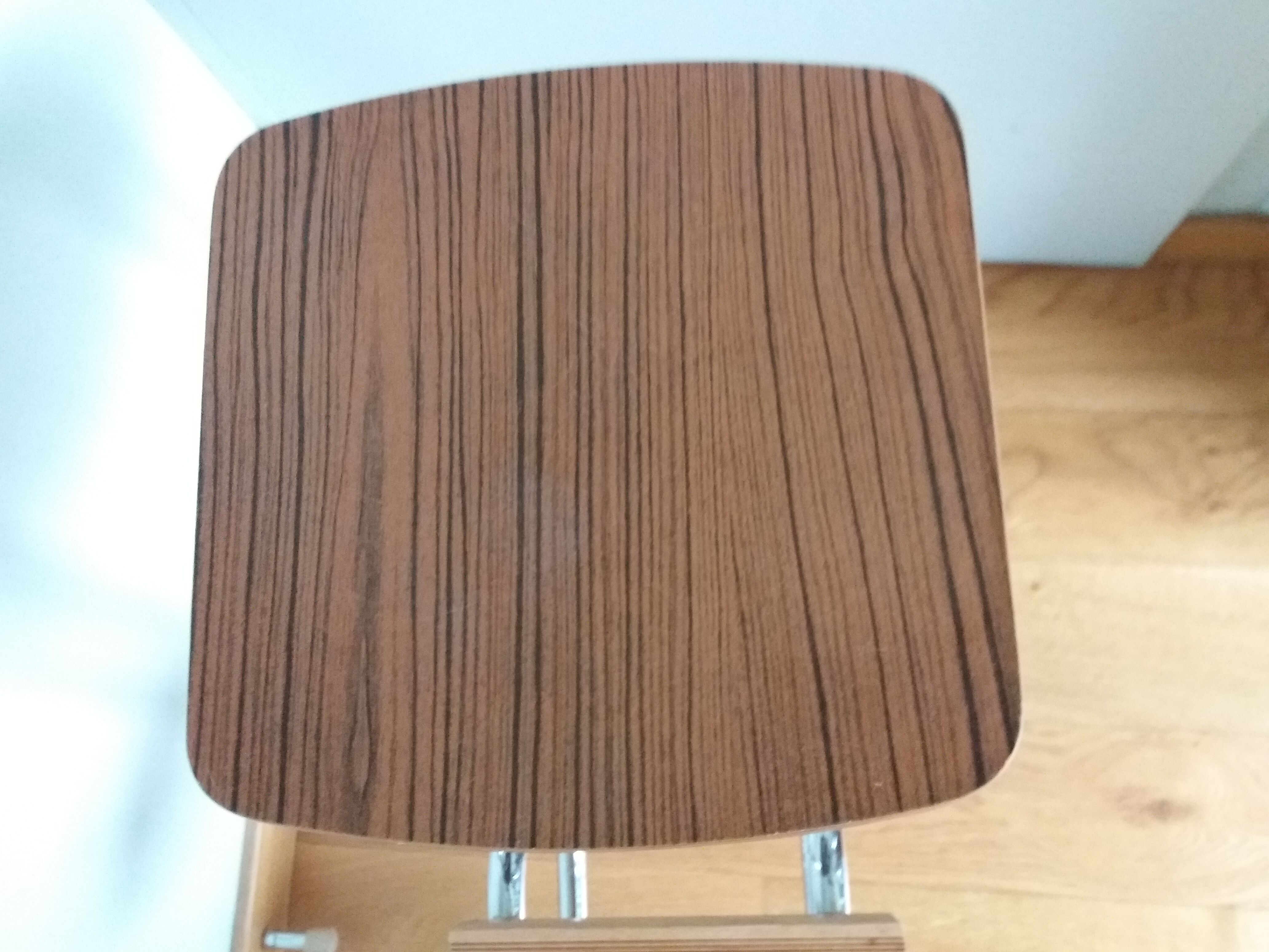Walking step ladder stool