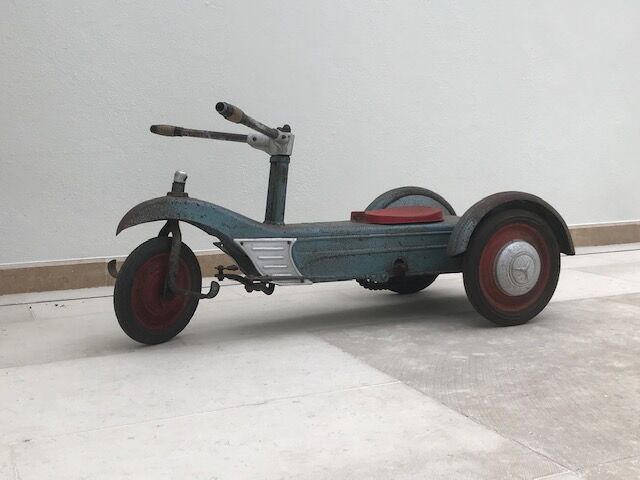 Children's cyclorowing tricycle 1950s