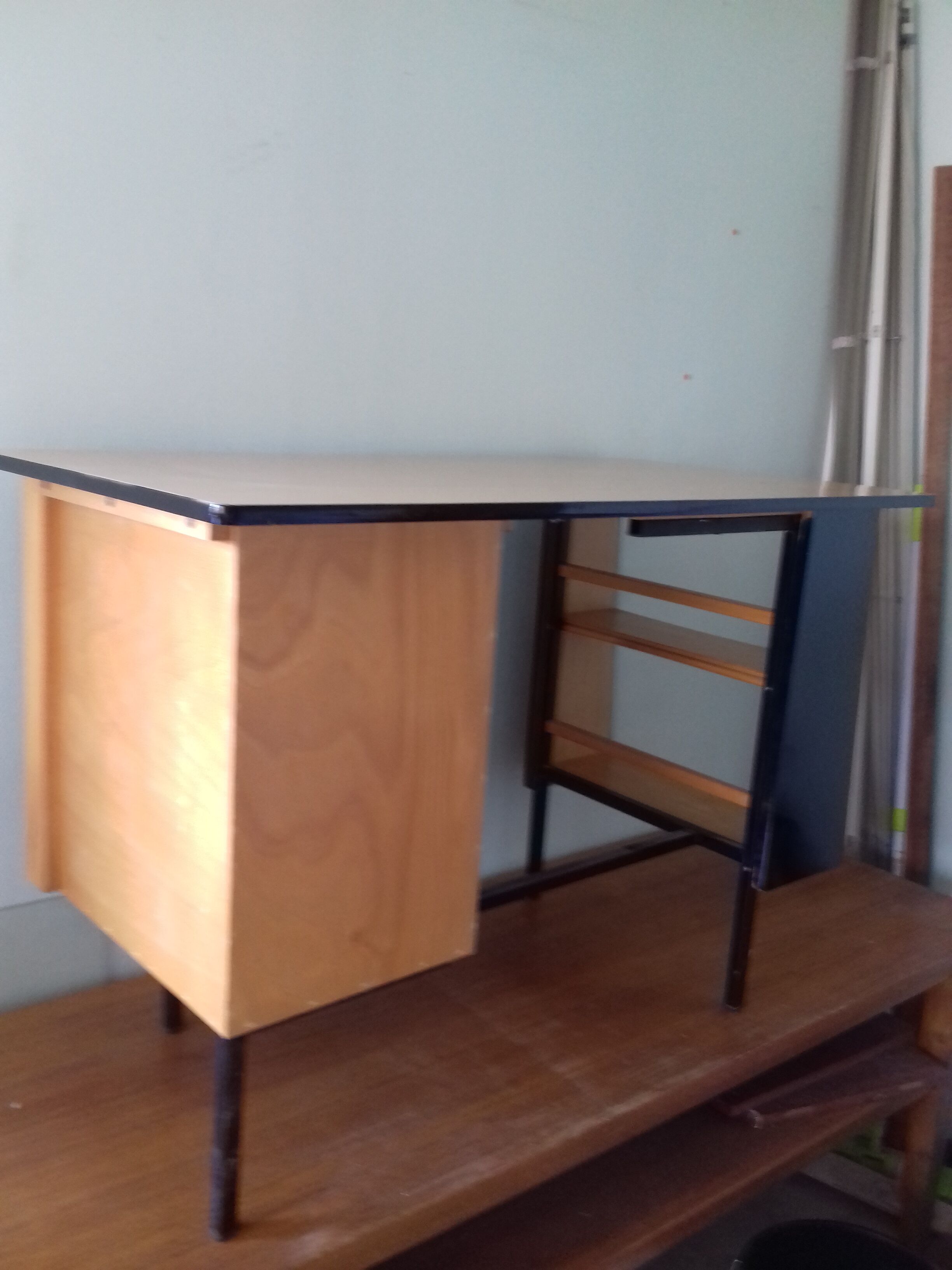 Bureau vintage années 70