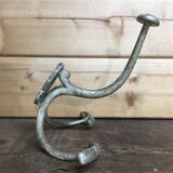 Old peg with 3 branches