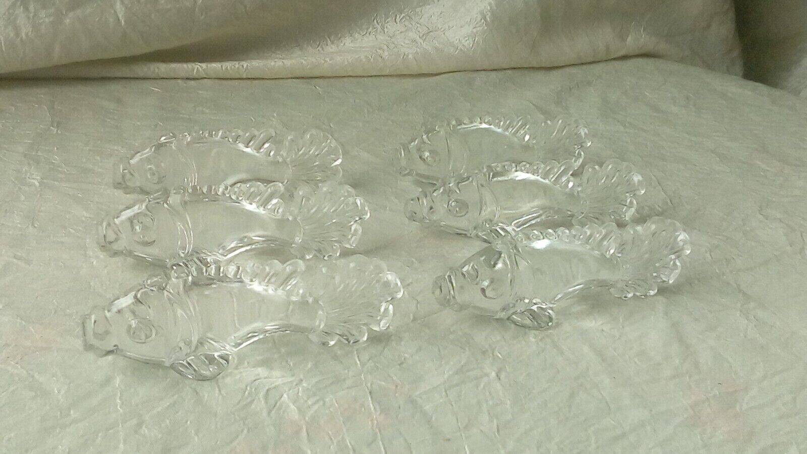 Set of 6 fish-shaped glass knife holder signed yer depose