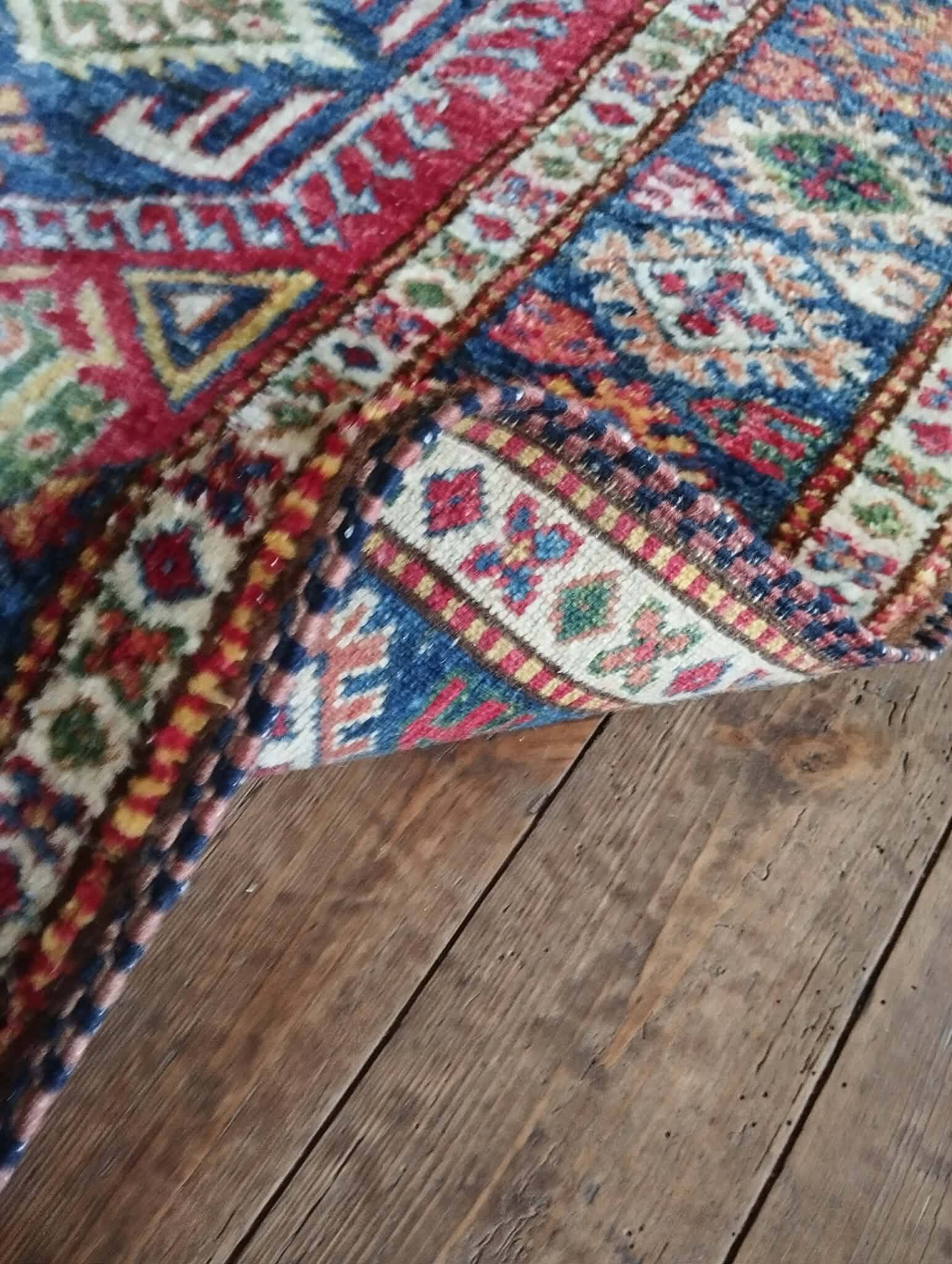Handmade Pakistani Gazni rug 149x135cm