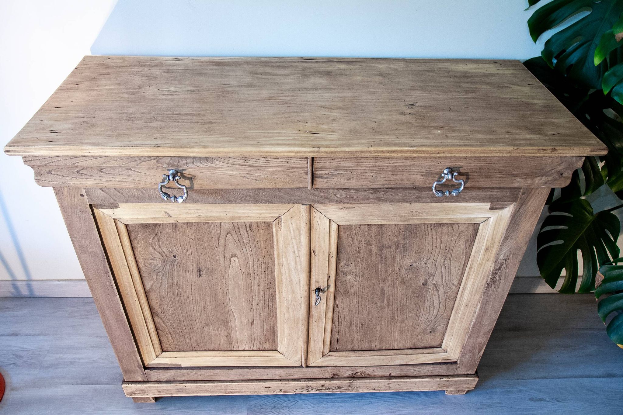 Buffet parisien ancien, Chêne clair brut