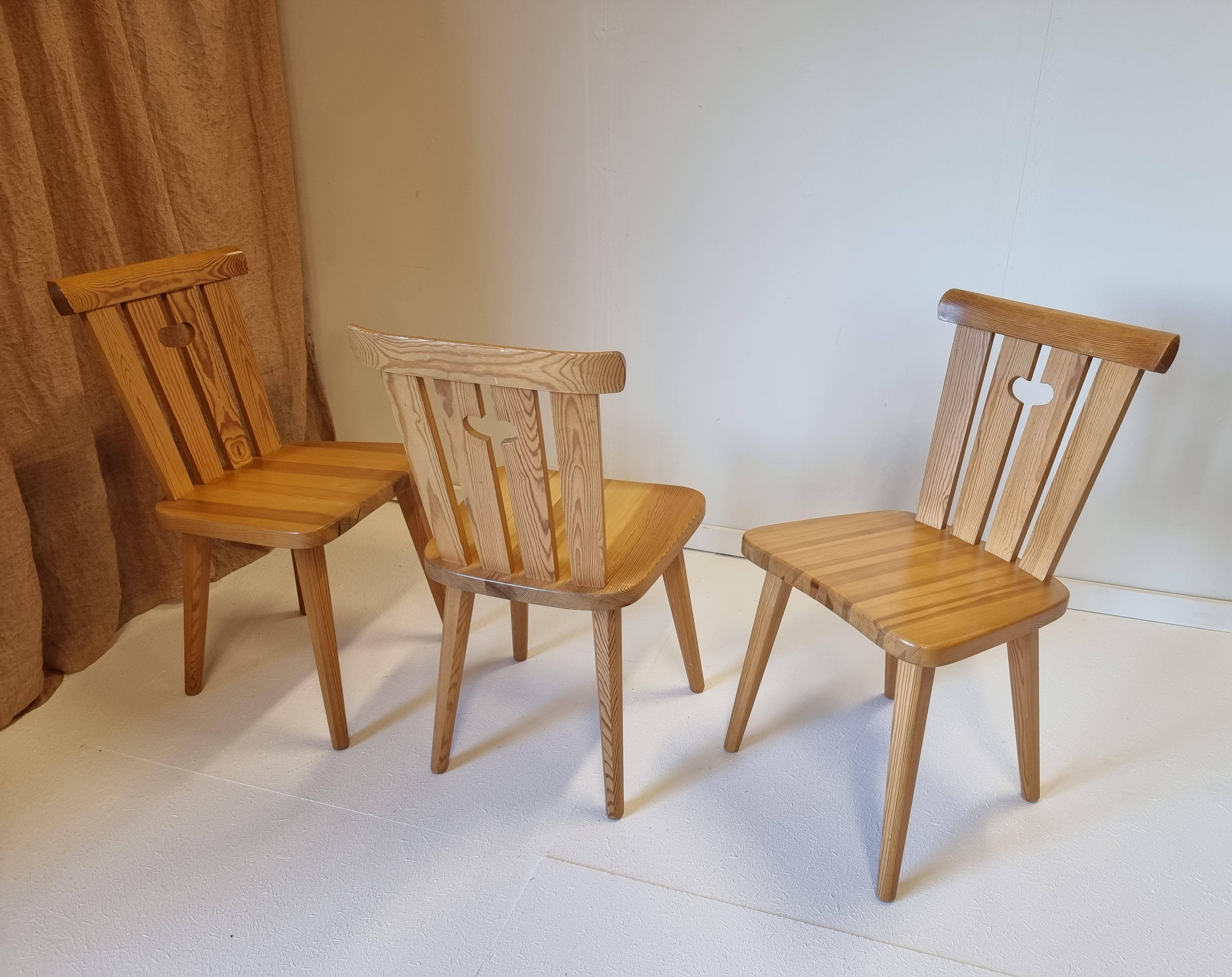 Göran Malmvall, Ensemble '8' with pine chairs, Sportstugemöbler / Scandinavian Modernity