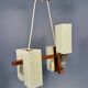 Chandelier scandinave en teck massif avec abat-jours en résine plexiglass – années 1960