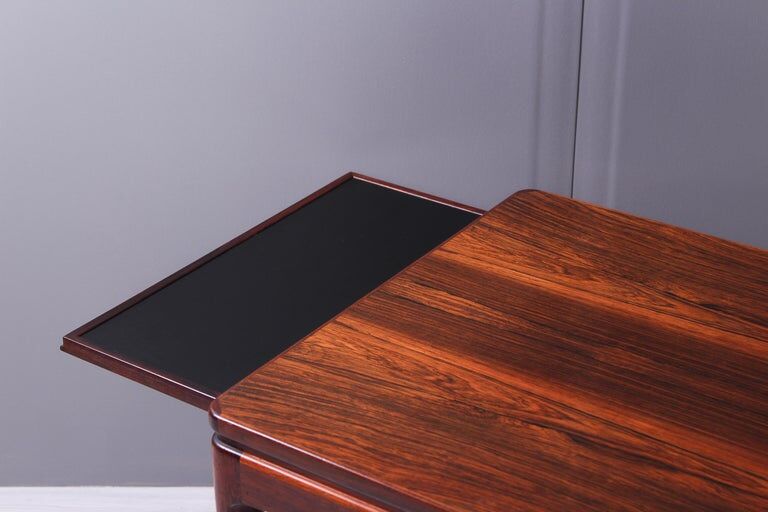 Mid-century Scandinavian coffee table in 1950s rosewood