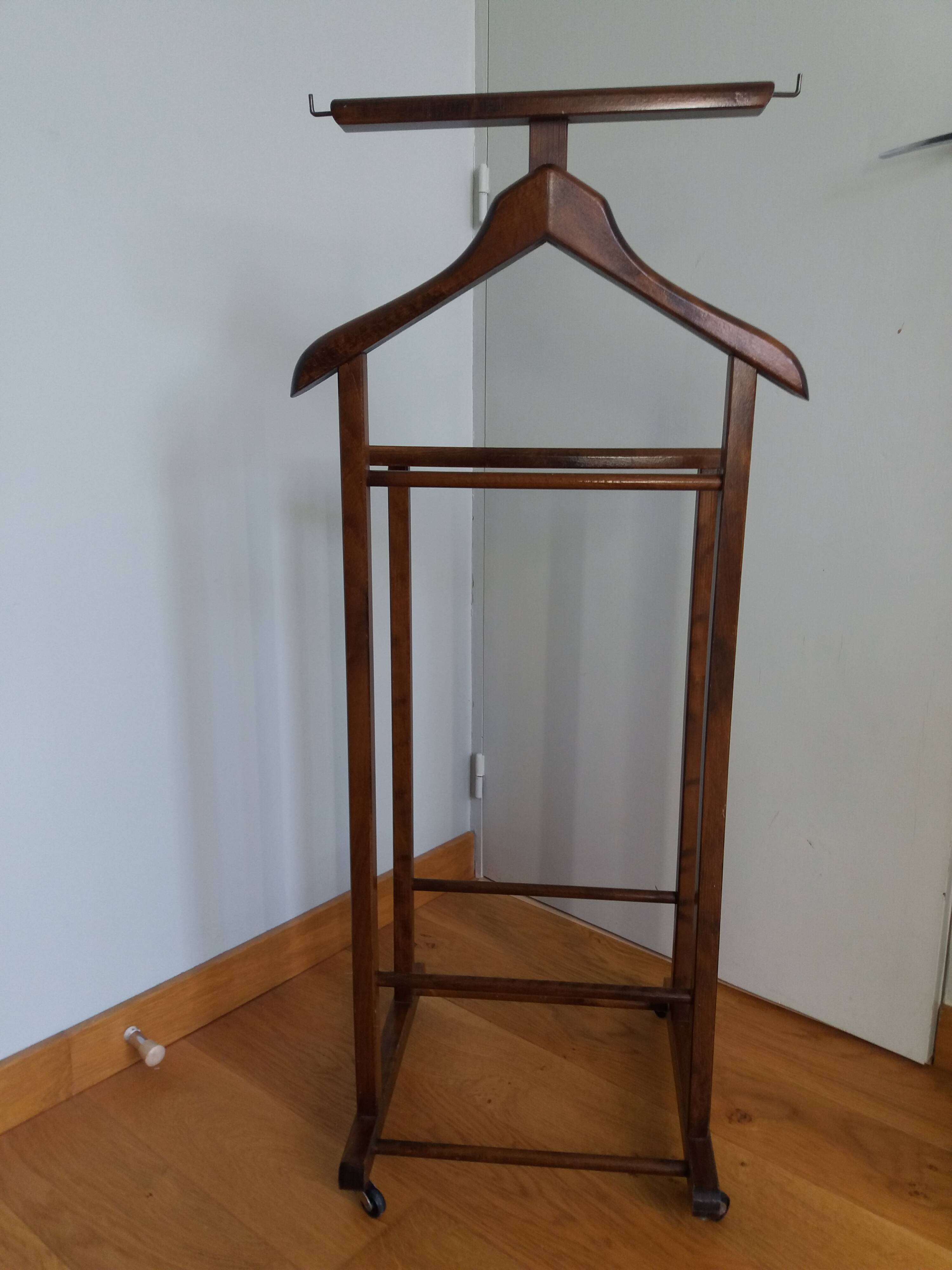 Valet stand with two clothes racks