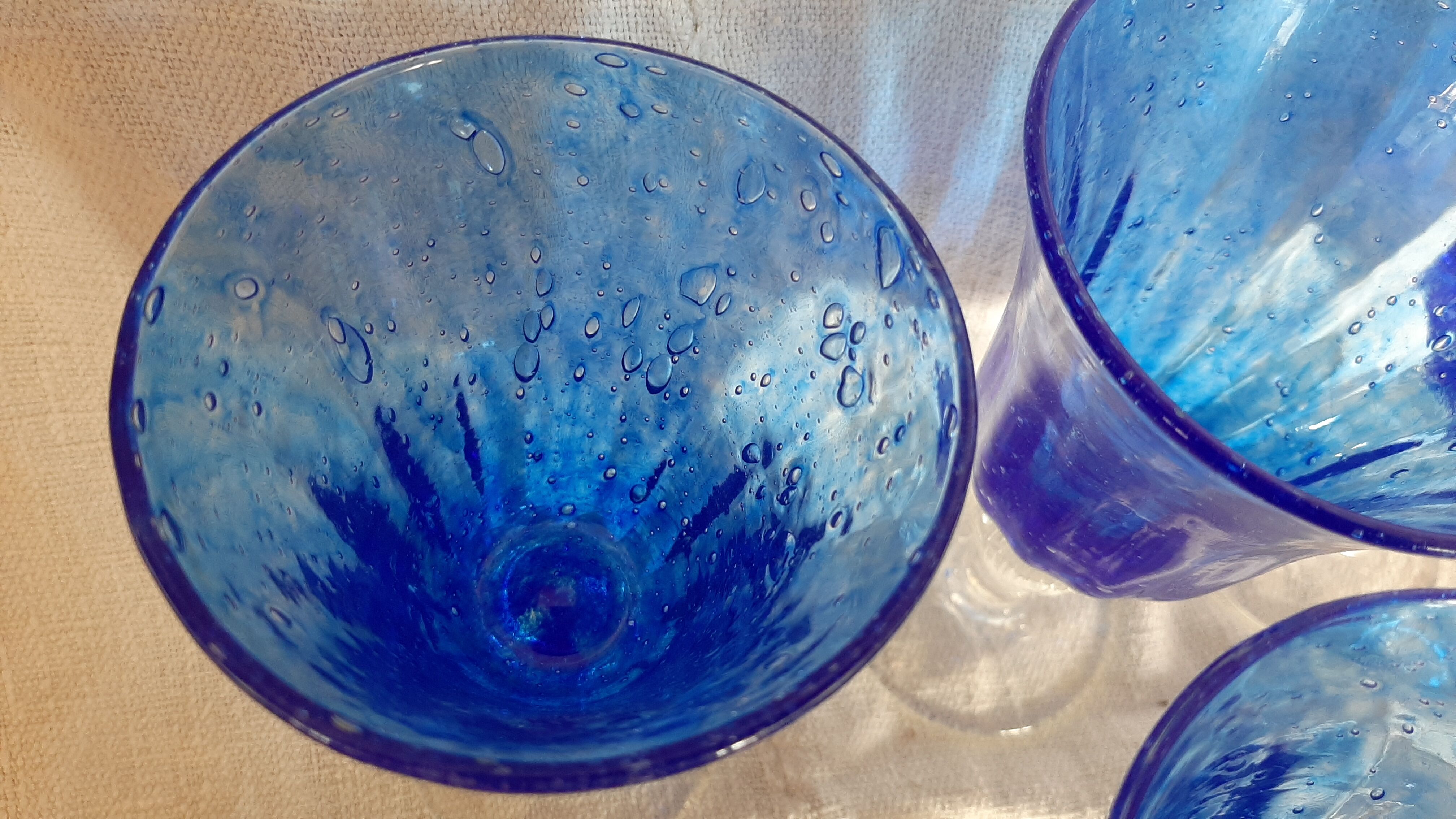 Set of six blue walking glasses "Biot" by Saba.