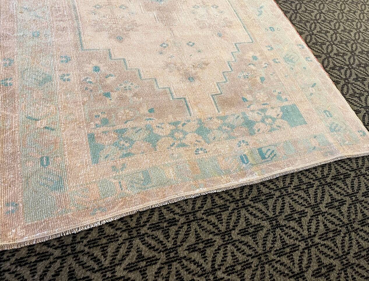 Handmade Pastel Beige Turquoise Area Rug