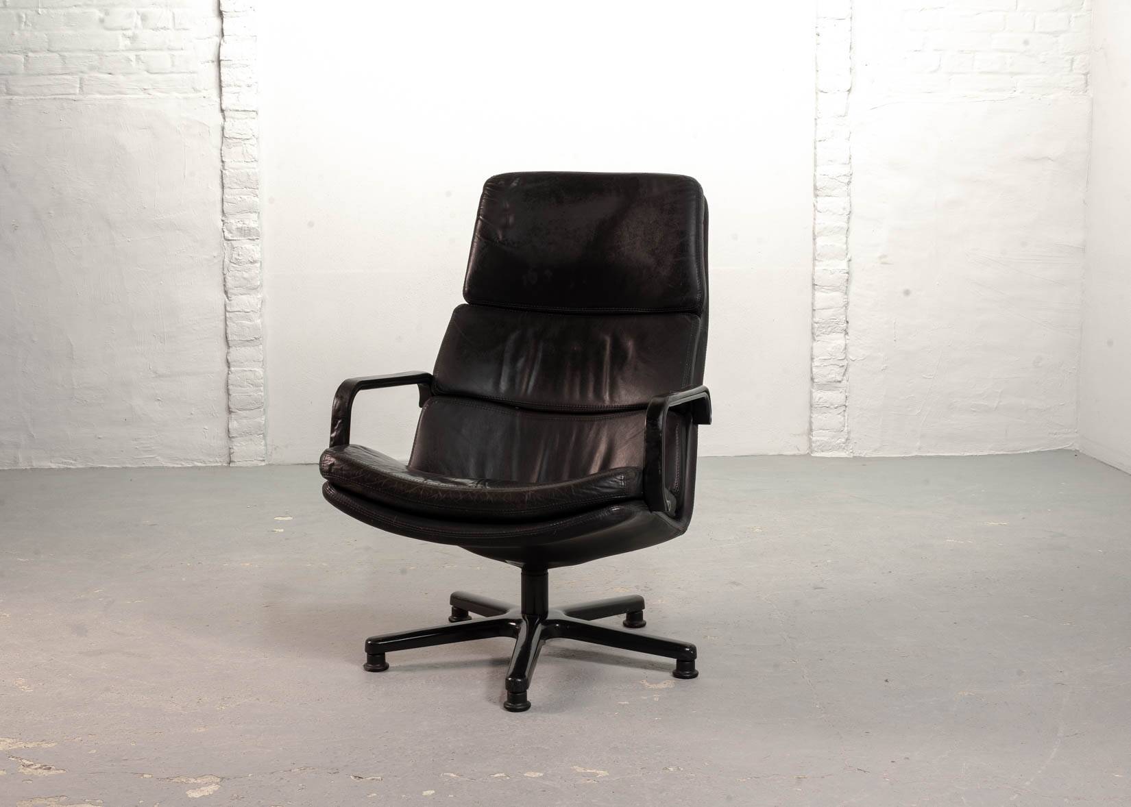 Artifort Dutch Design Black Leather Swivel Lounge Chair, F-Serie, 1960s