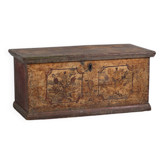 Ancien coffre en bois massif doré daté de 1846 #86