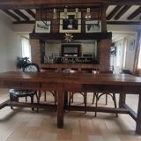 Farm table
