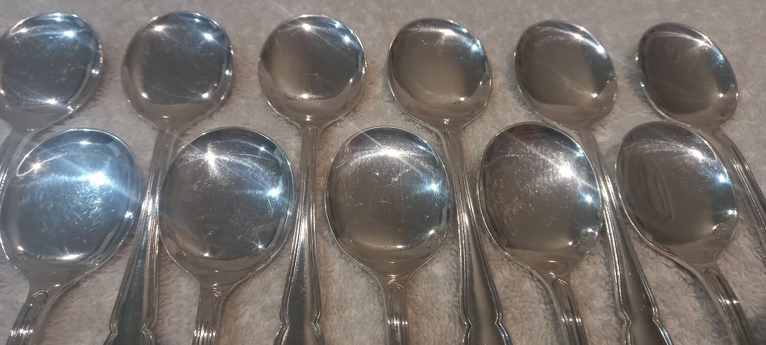 12 silver-plated ice cream scoops, Ercuis goldsmith, 13.7cm contours