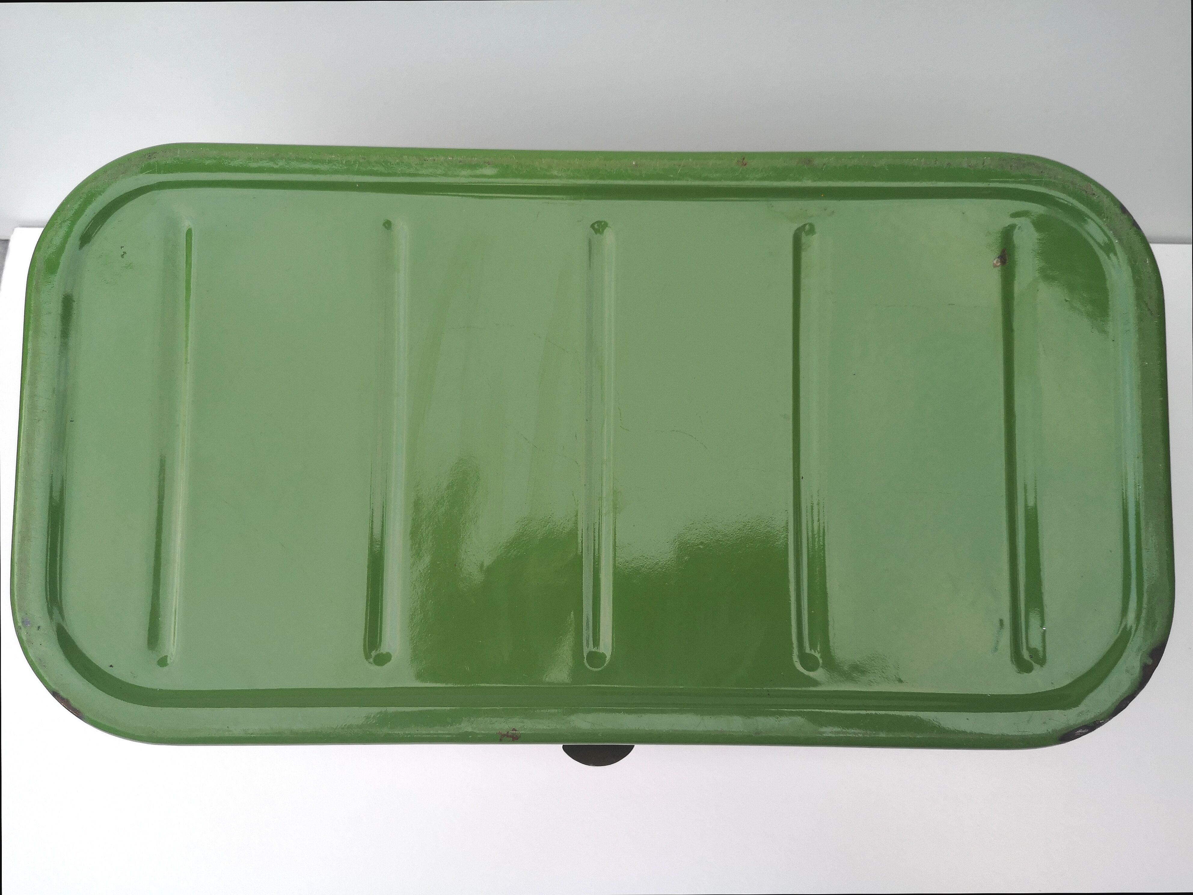 Old enamelled bread box