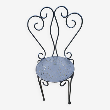 1 ornate wrought iron garden chair