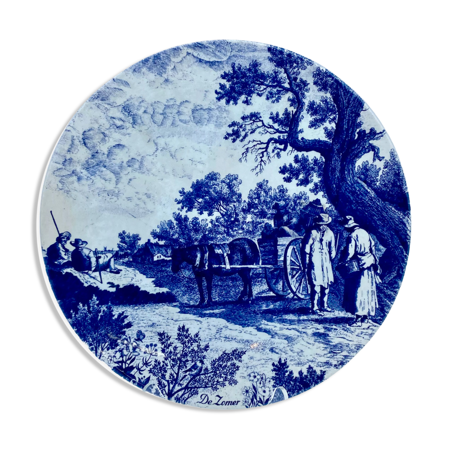 Decorative dish in Dutch porcelain