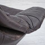 Années 1970, fauteuil vintage danois en cuir par HWKlein, bon état d'origine.