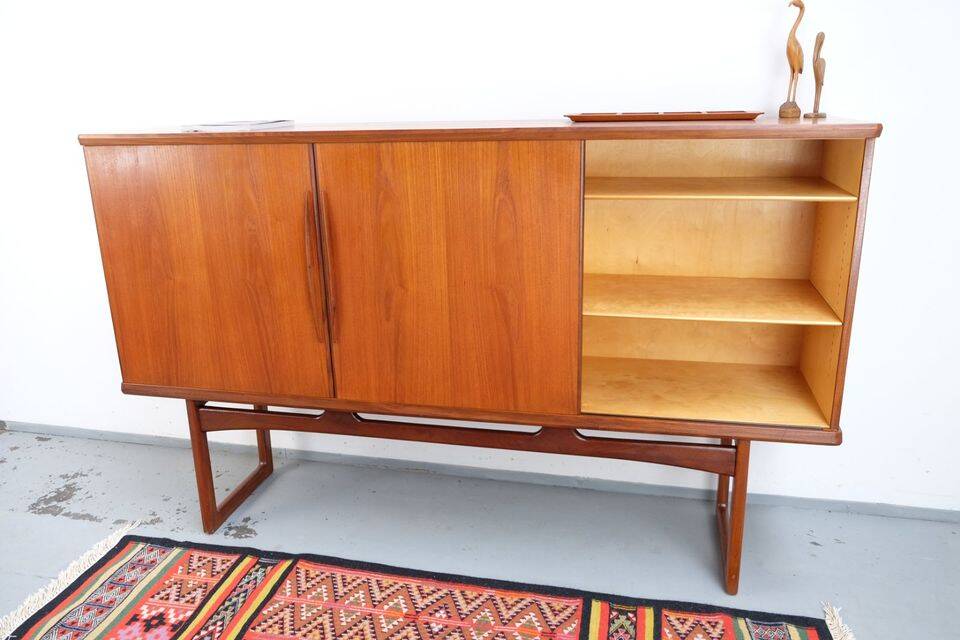 Teak high sideboard in vintage style from the 60s-70s, Vamo style, 60s-70s.