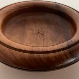 Empty round pocket of double-shack teak