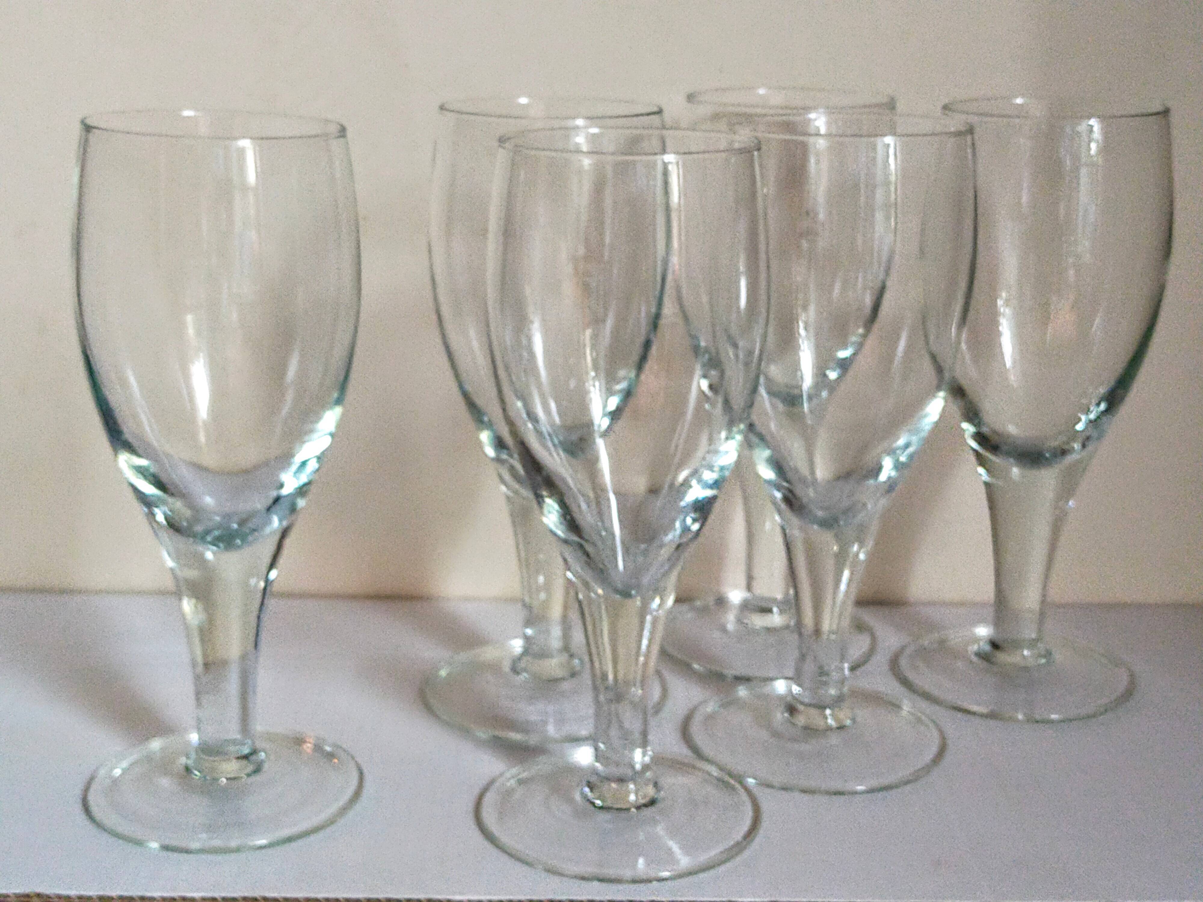 Six XXL blown glass stemmed glasses