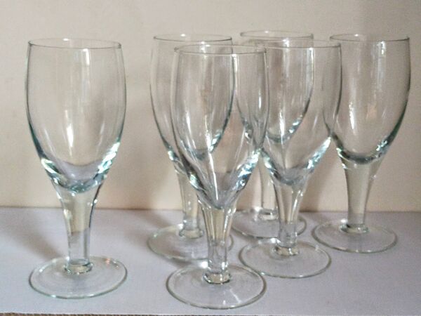 Six verres à pieds en verre soufflé XXL