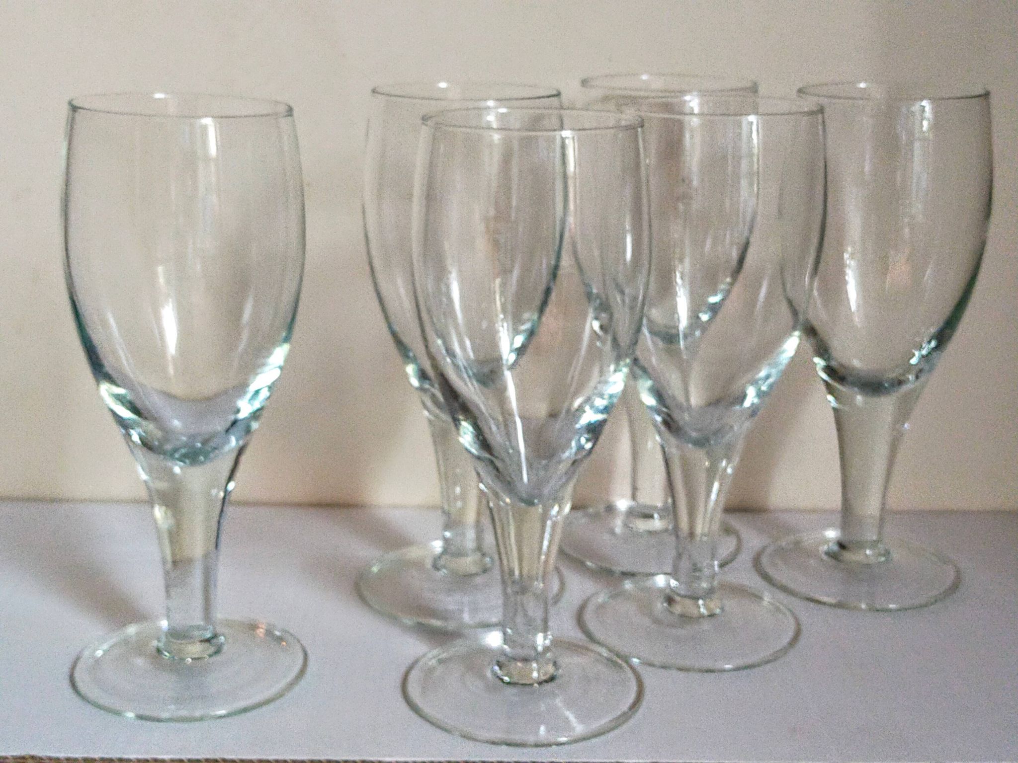 Six verres à pieds en verre soufflé XXL