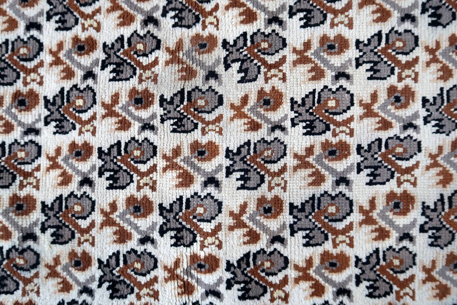 Tapis Vintage Savonnerie Français Fait Main en Laine – 83cm x 138cm