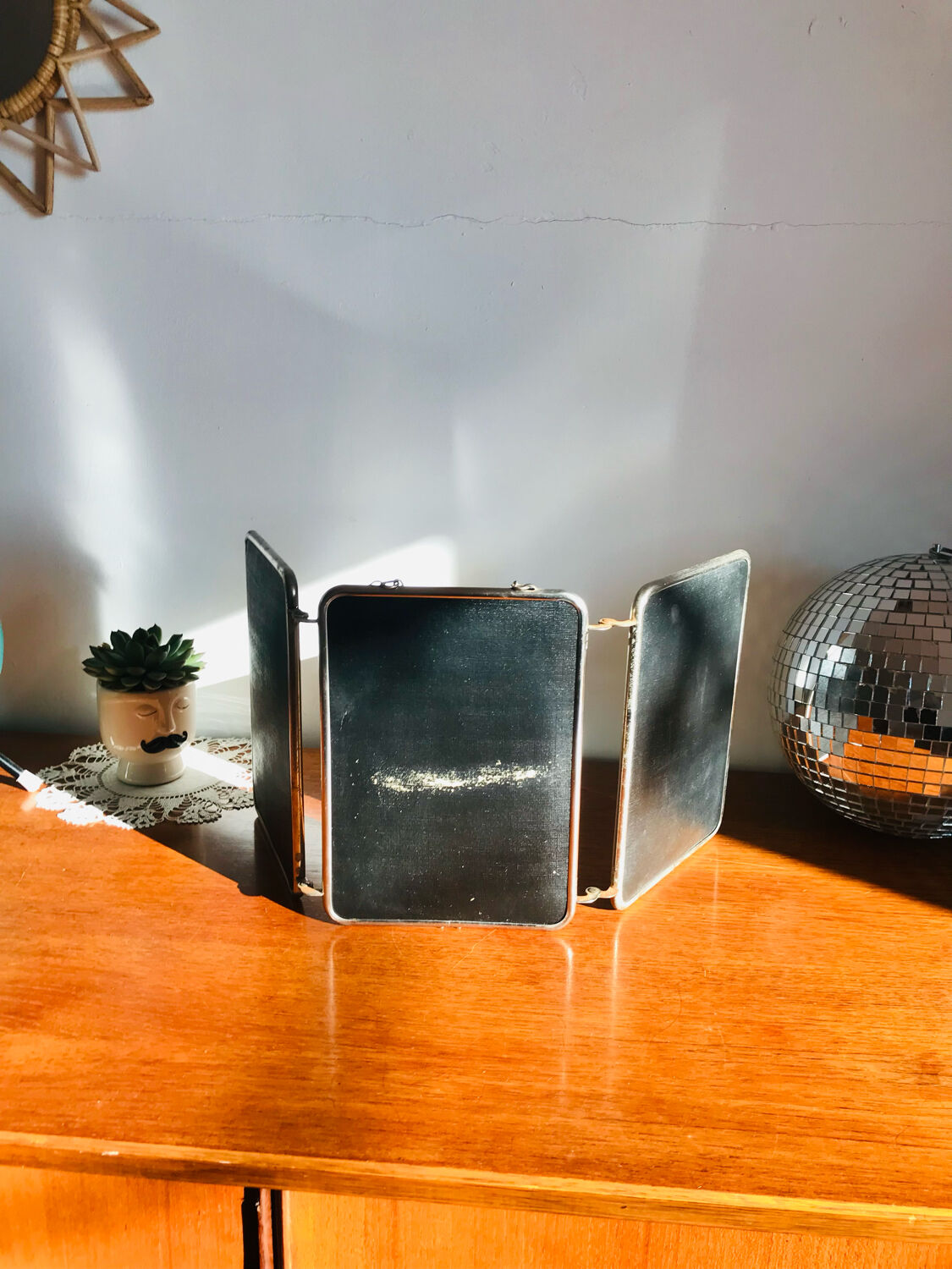 Triptych barber mirror