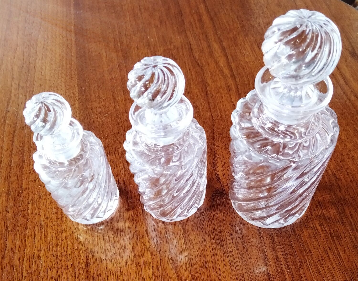 Flacon Ancien En Cristal BACCARAT Signé Du XIXème Siècle (19thC) - Hauteur 11.5 Cm - Sans Bouchon