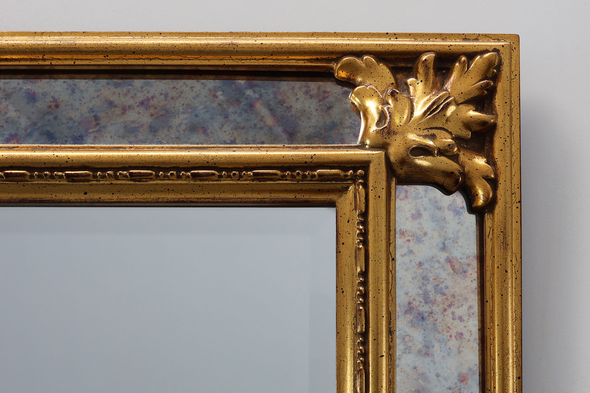 Miroir doré de style baroque par Deknudt, Belgique 20e siècle