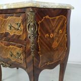 Commode sauteuse galbé Louis XV