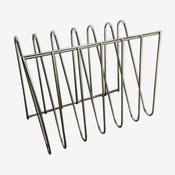 Model Z magazine rack