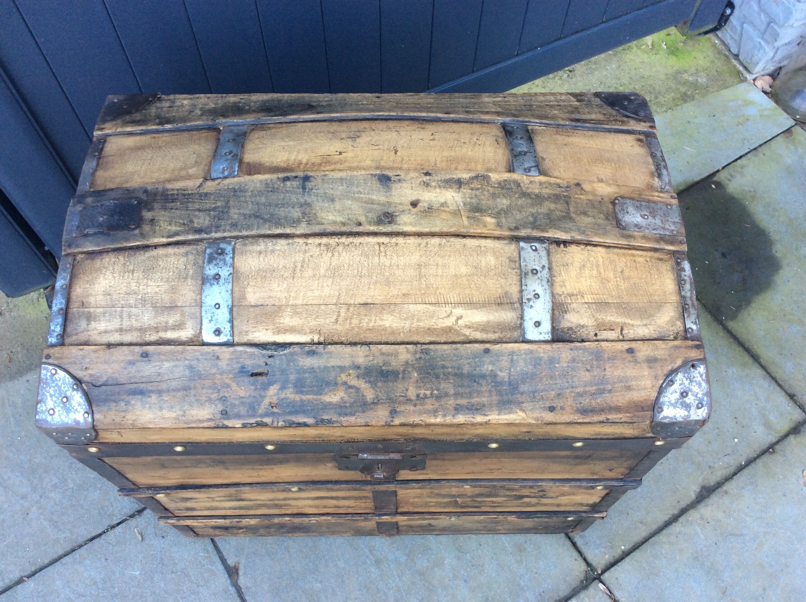 Storage trunk 19 th