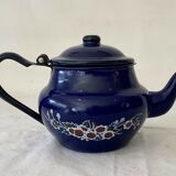 Vintage teapot 1950 in enamelled sheet metal