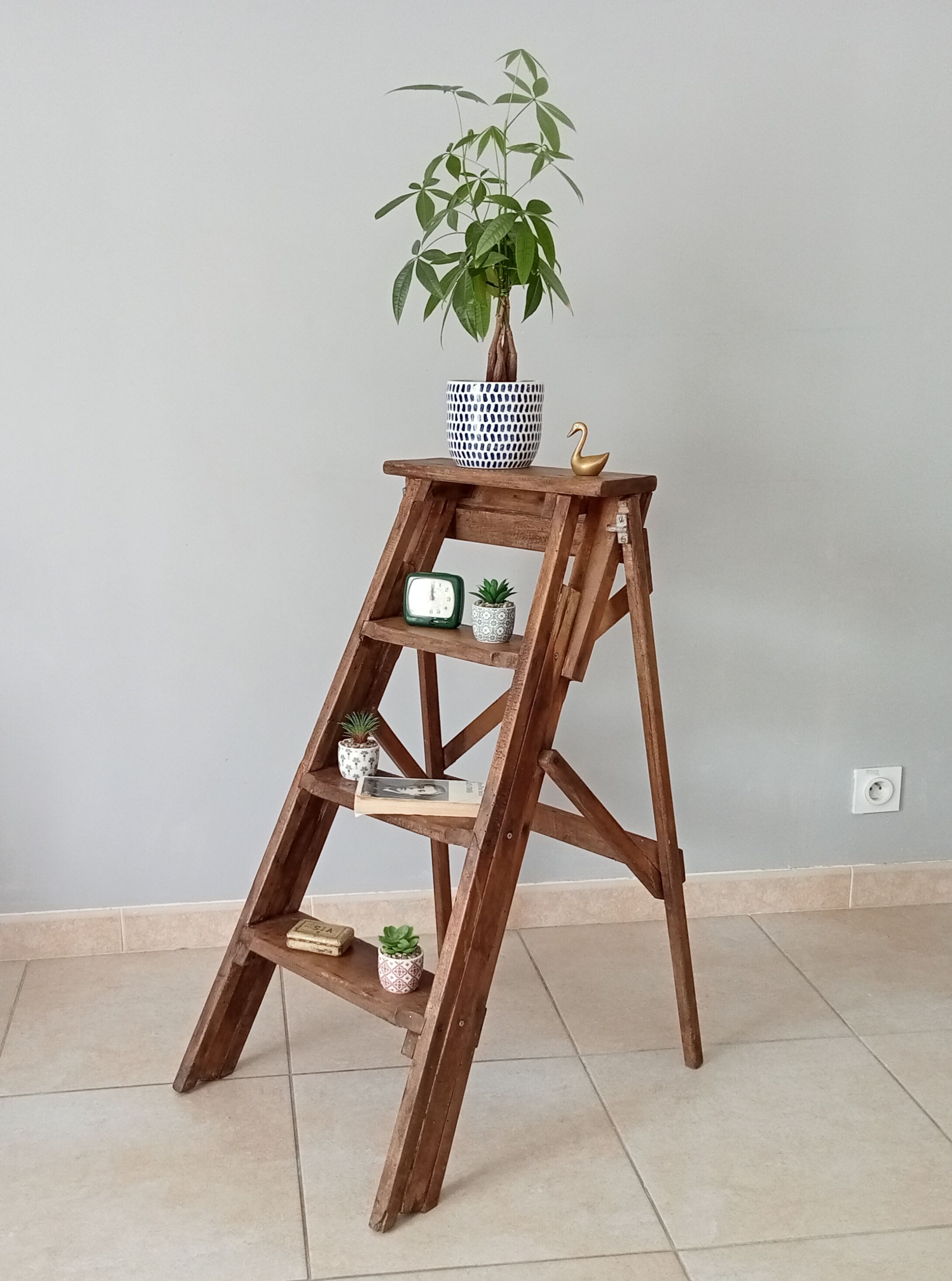 Wooden workshop stepladder 50s