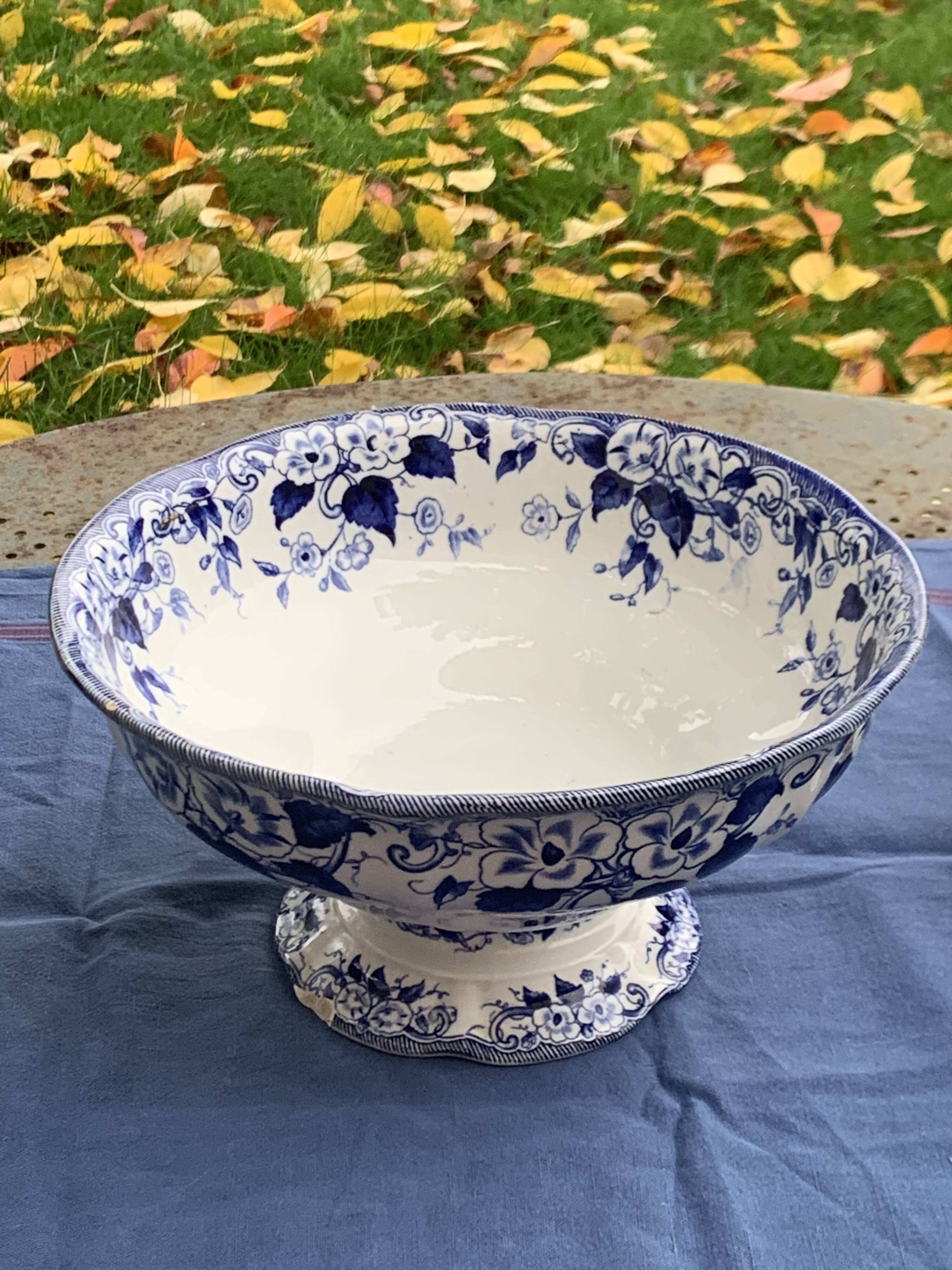 Antique salad bowl, Creil and Montereau, in earthenware, Flora model with blue bindweed, 19th century