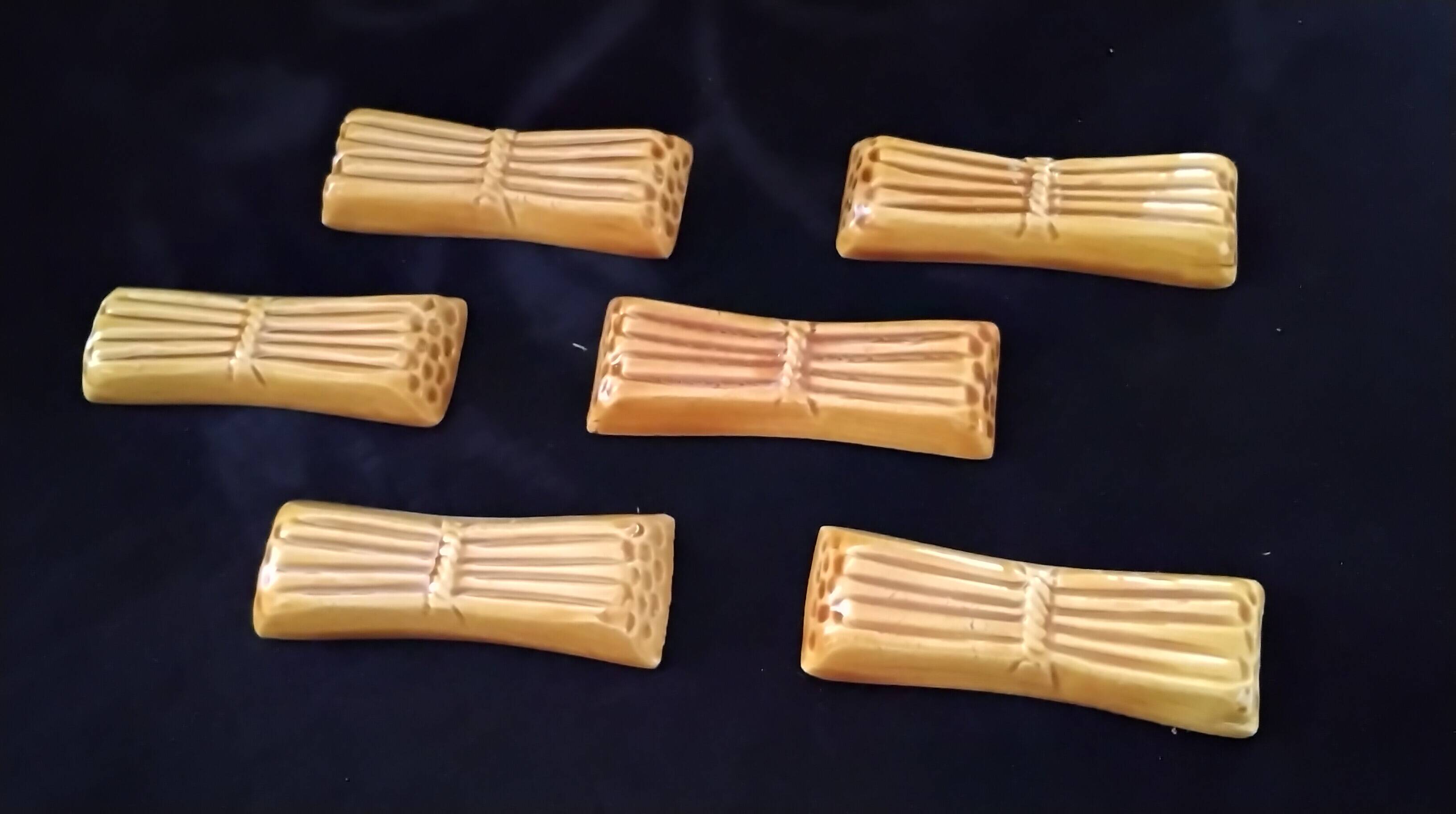 6 Ceramic Knife Rests