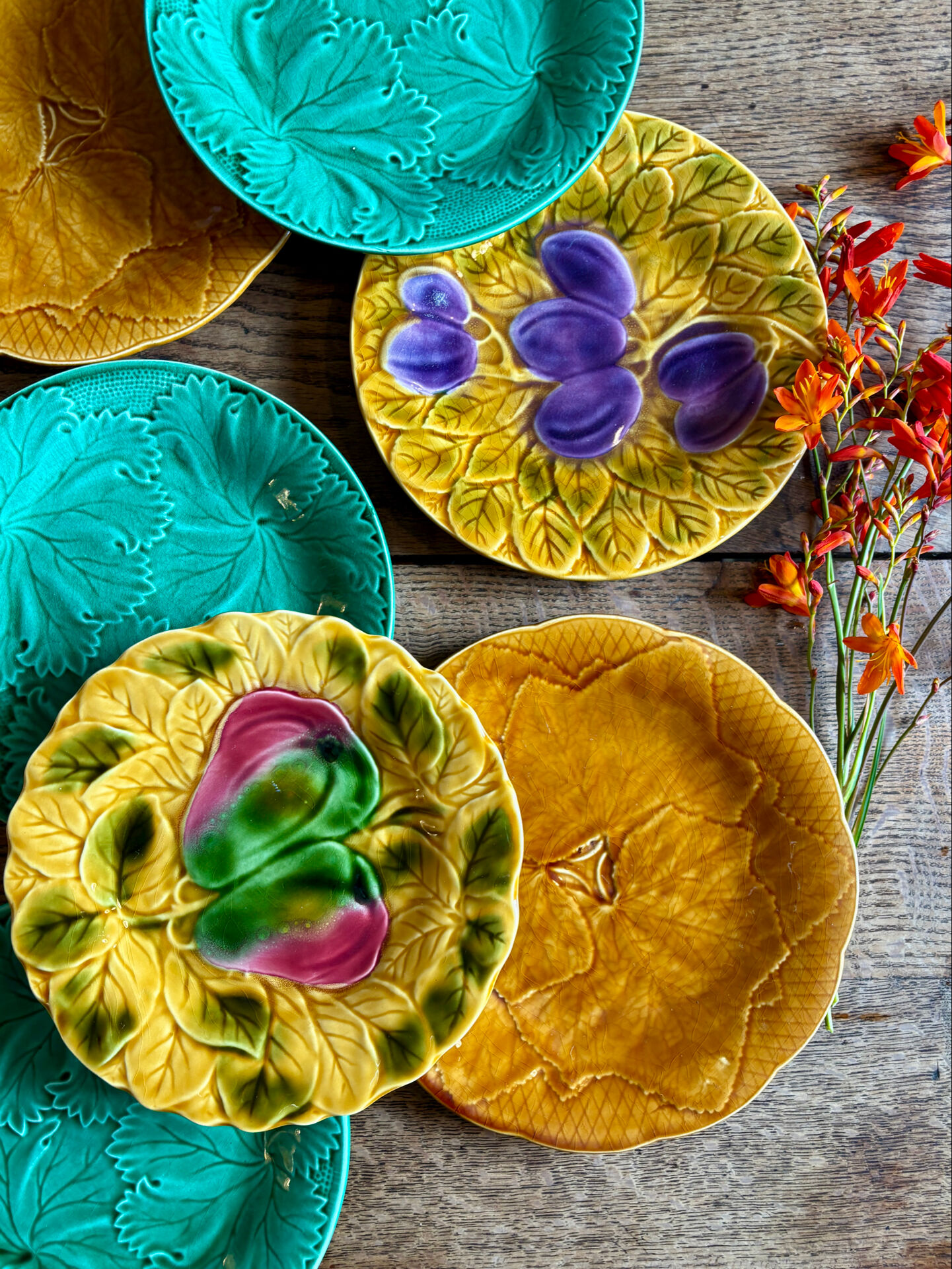 Set of 8 mismatched antique majolica plates
