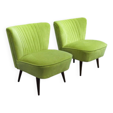 Pair of green club armchairs in beech, Mid-Century design (Hungary, 1950s)