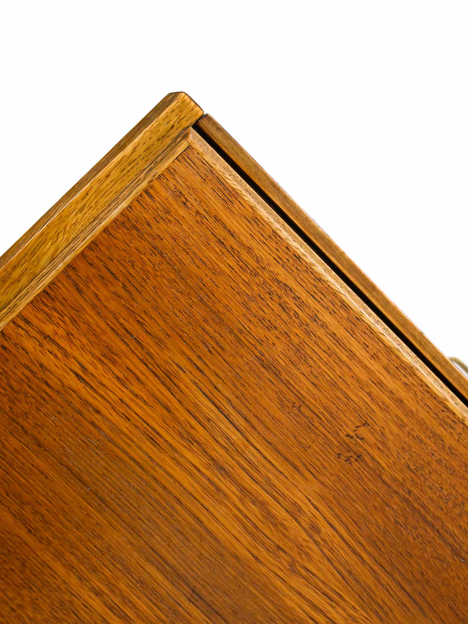 Modernistic chest of drawers