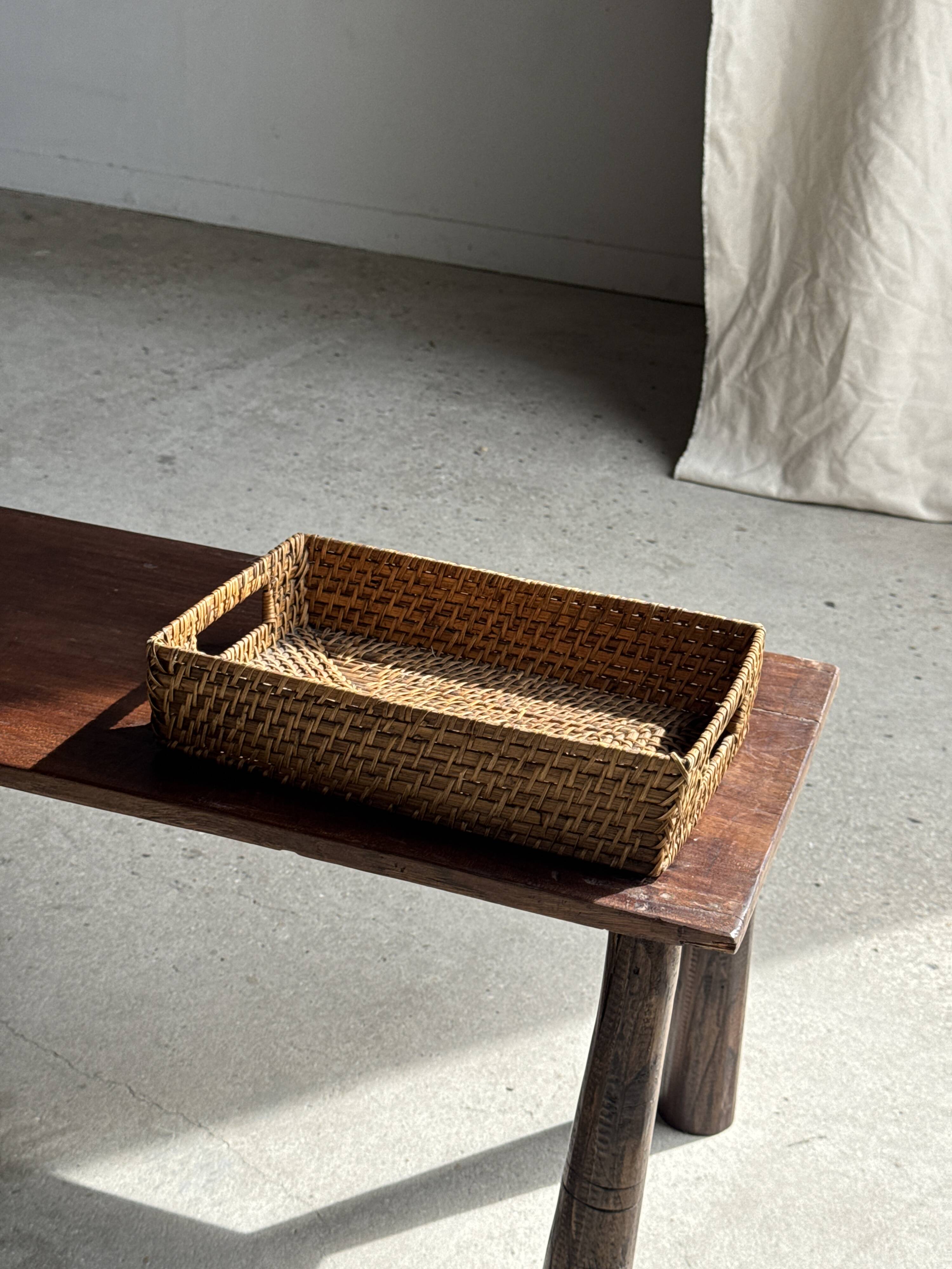 Rectangular woven wicker basket L32 W20 H8 cm