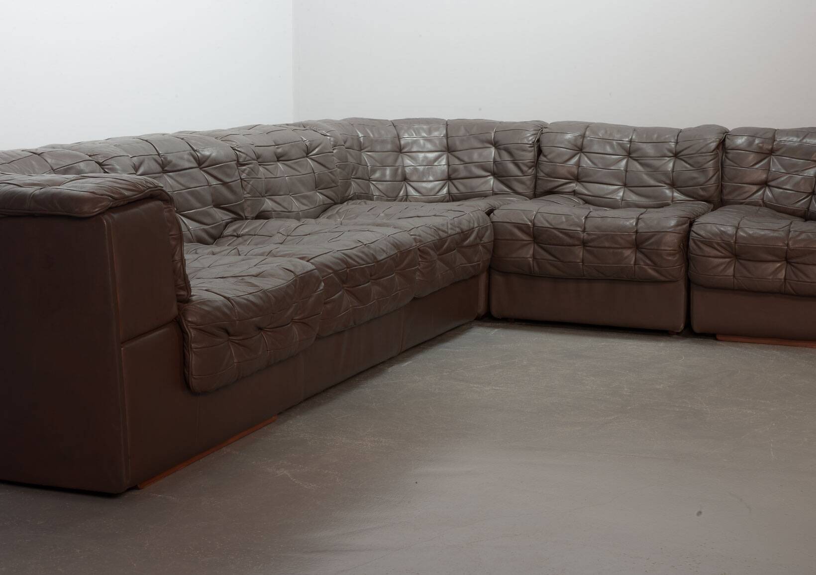 De Sede DS11 Patched Brown Leather Modular Sofa 6 Elements. Germany, 1970s