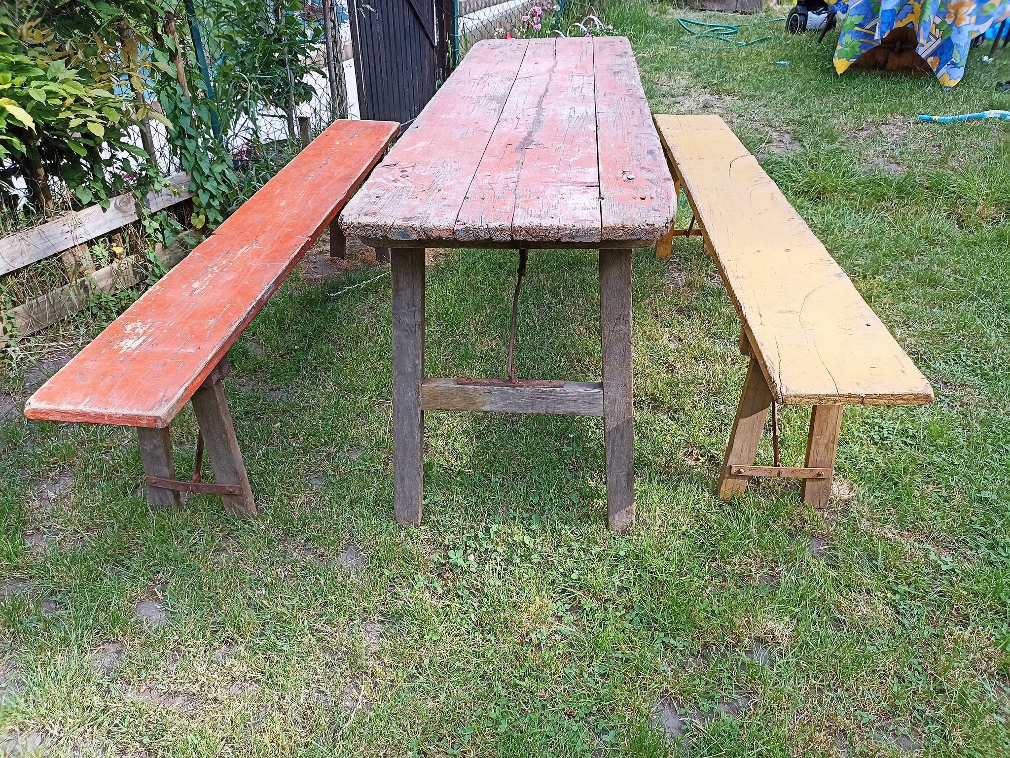 Table + 2 brewery benches - former brewery l.f. haag ingwiller - prey