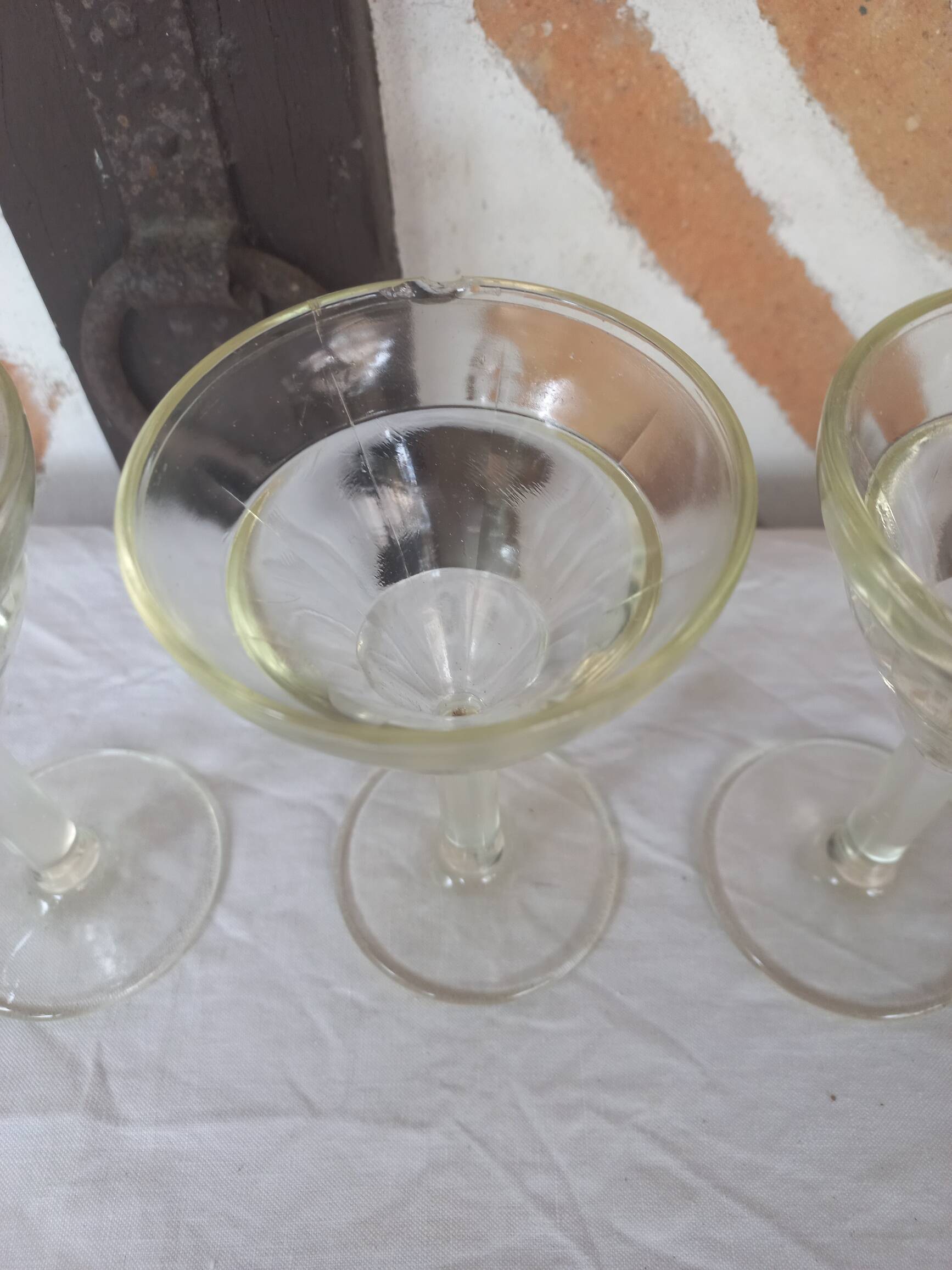 Verres bistrot absinthe anciens