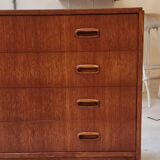 Commode à tiroirs du milieu du siècle