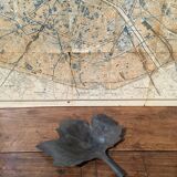 Empty metal maple leaf pocket