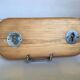 Petit porte manteau en bois deux patères