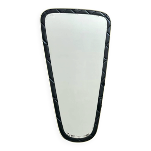 Miroir asymétrique des