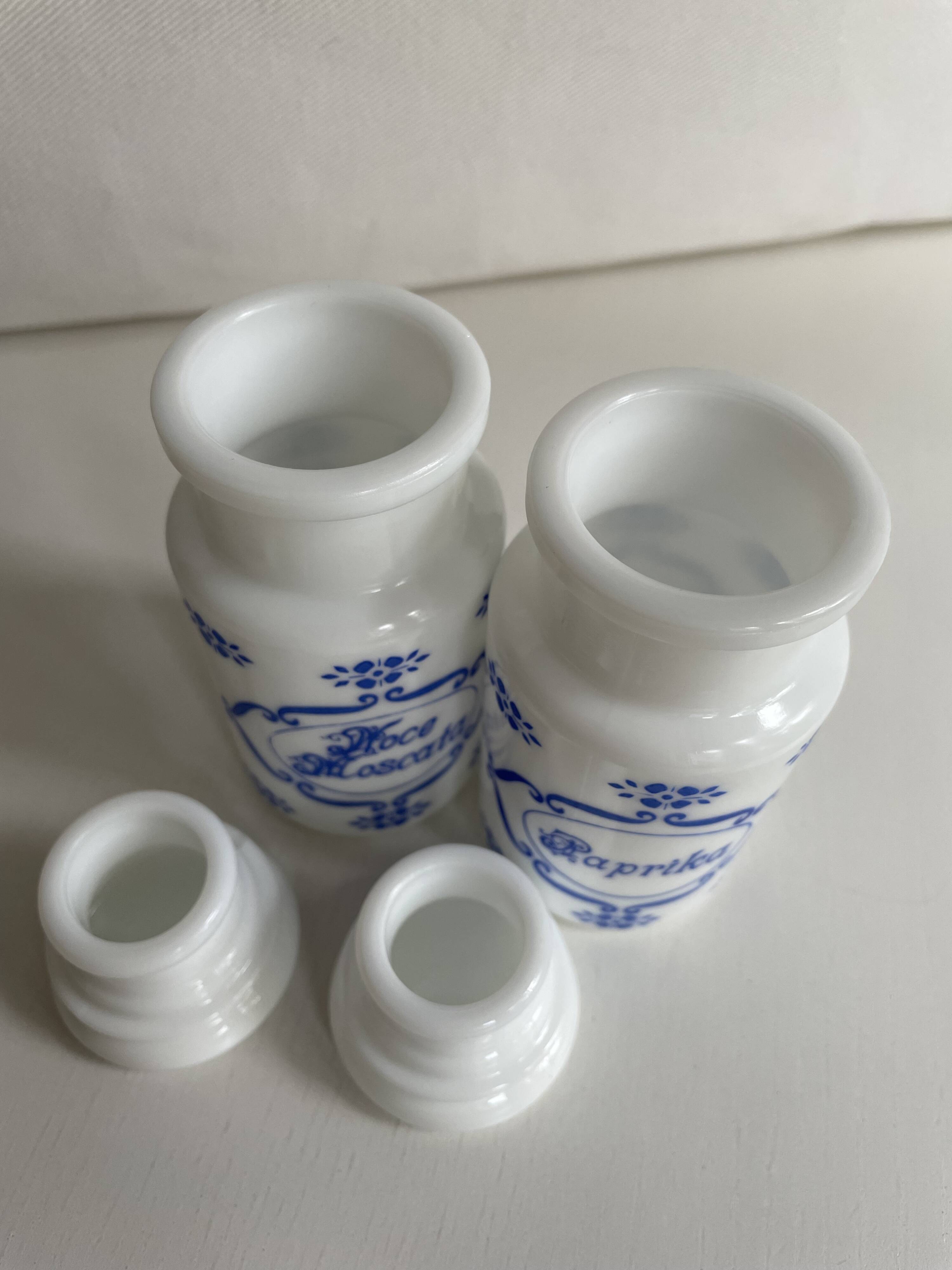 Ensemble de 2 pots à épices en opaline vintage en français et italien