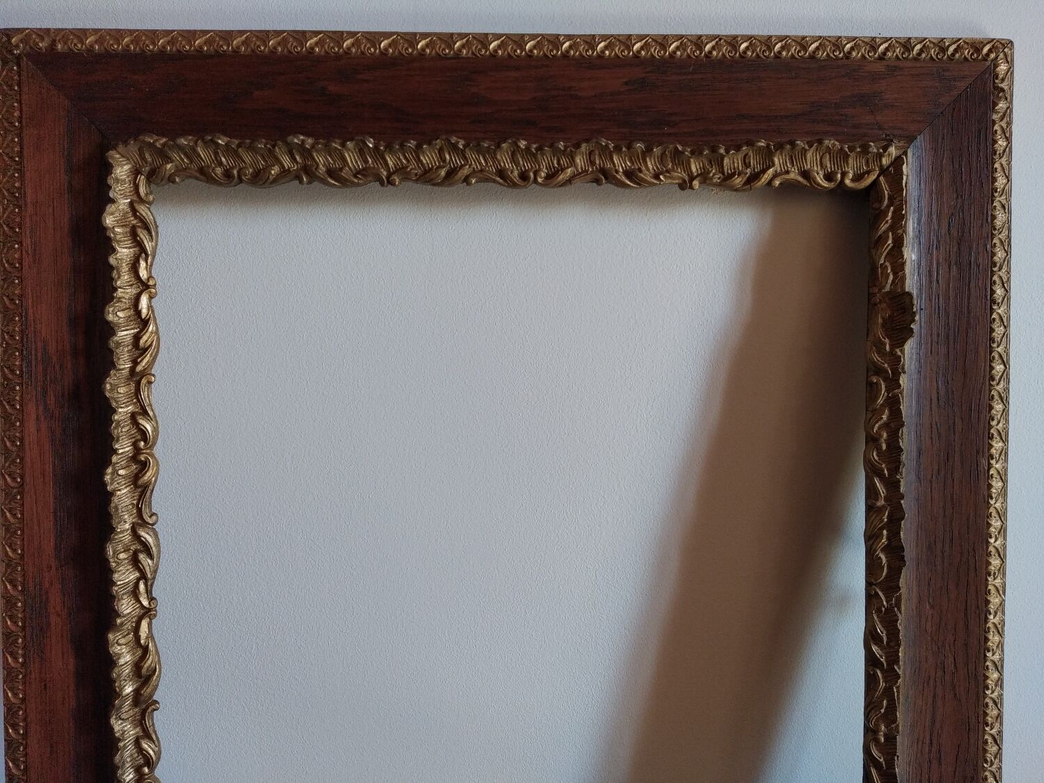 Old wooden frame and gilded stucco 47 cm x 54 cm